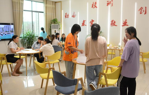 長沙經(jīng)貿(mào)職專迎來招生咨詢黃金時(shí)期，公共關(guān)系服務(wù)助力品牌形象提升
